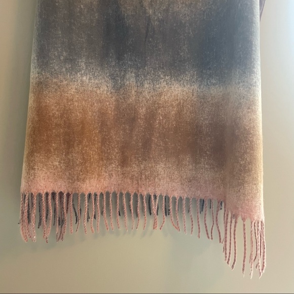 Multicolor Soft Fringe Scarf - Picture 4 of 4